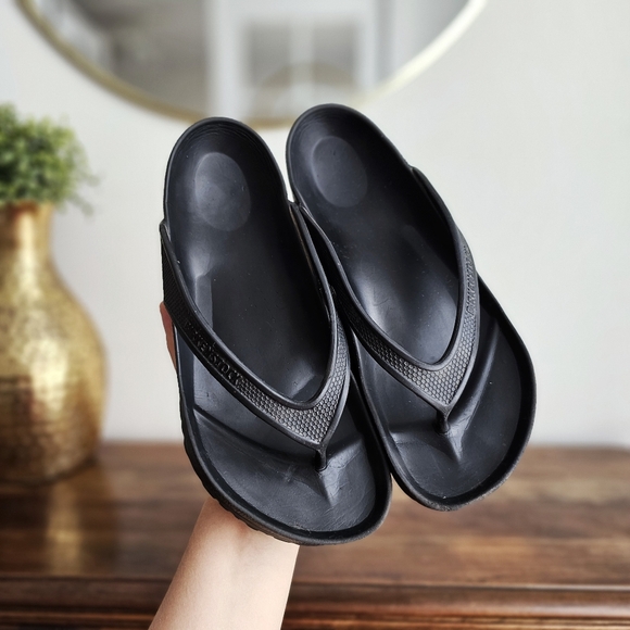 🩴 Birkenstock Honolulu EVA Sandals EU 39 Black Waterproof Flip Flops - Picture 1 of 12
